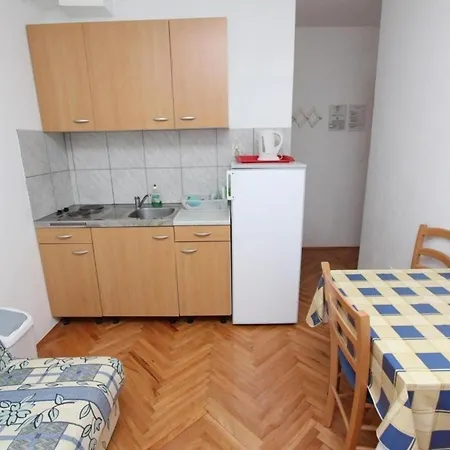 Charmante Lora Mit Whirlpool