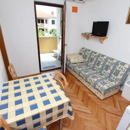 Charmante Lora Mit Whirlpool Apartamento Rovinj